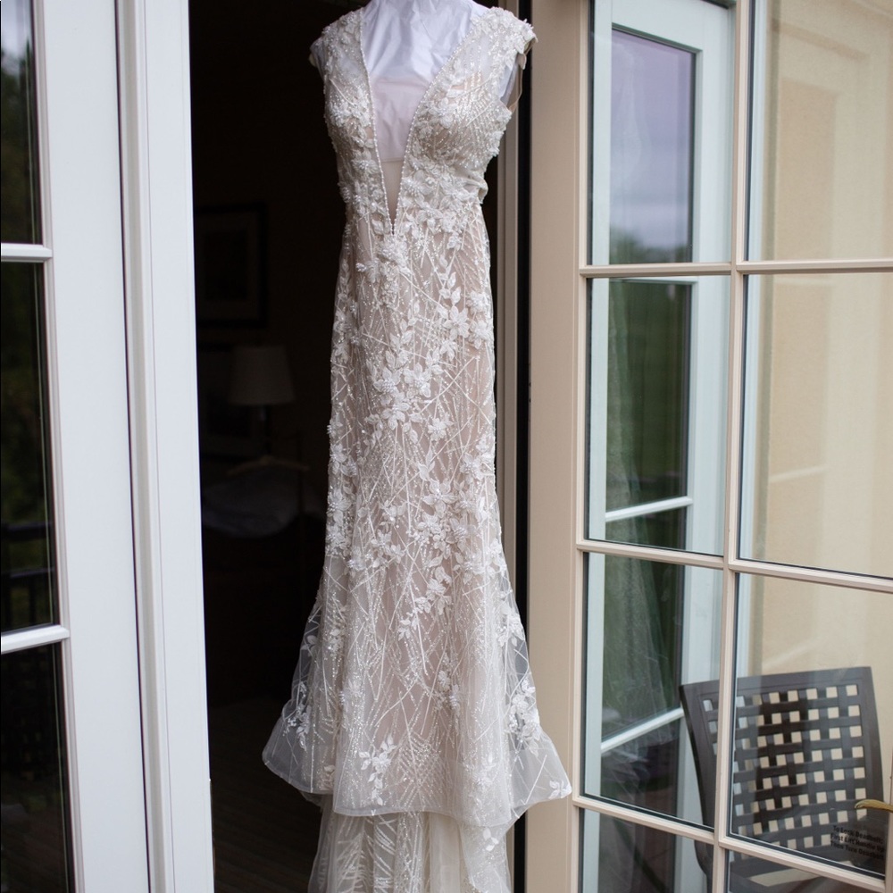 Spring 2019 Berta Wedding Dress - Picture 2 of 15